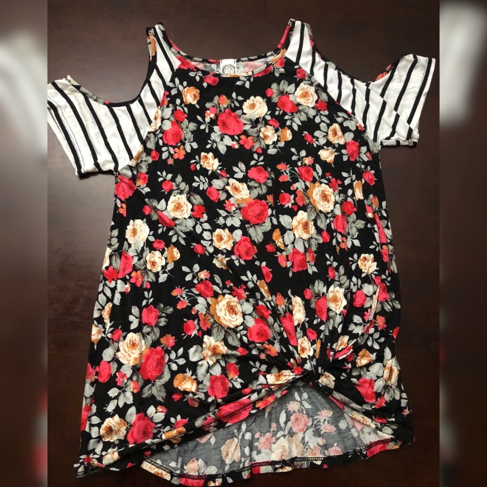 Floral/Stripe - cold shoulder t-shirt